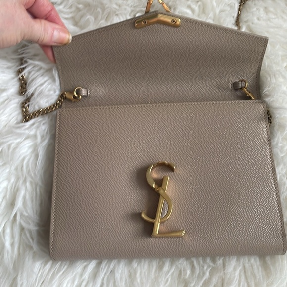 YSL Cassandra Wallet in Chain - Picture 6 of 17